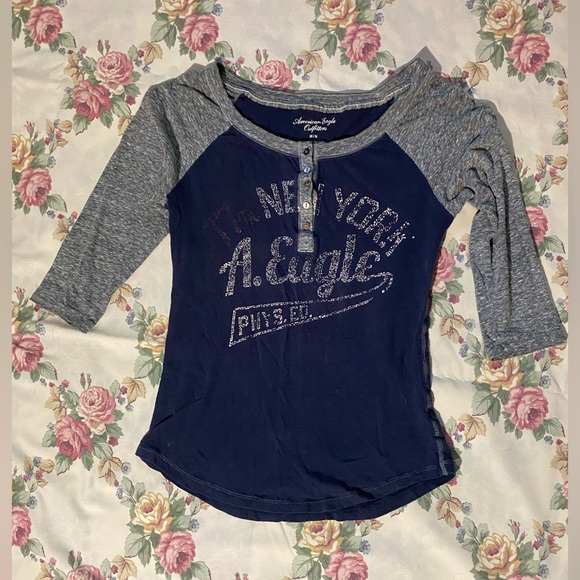 T-shirt Bundle, multiple brands size small - Picture 4 of 4